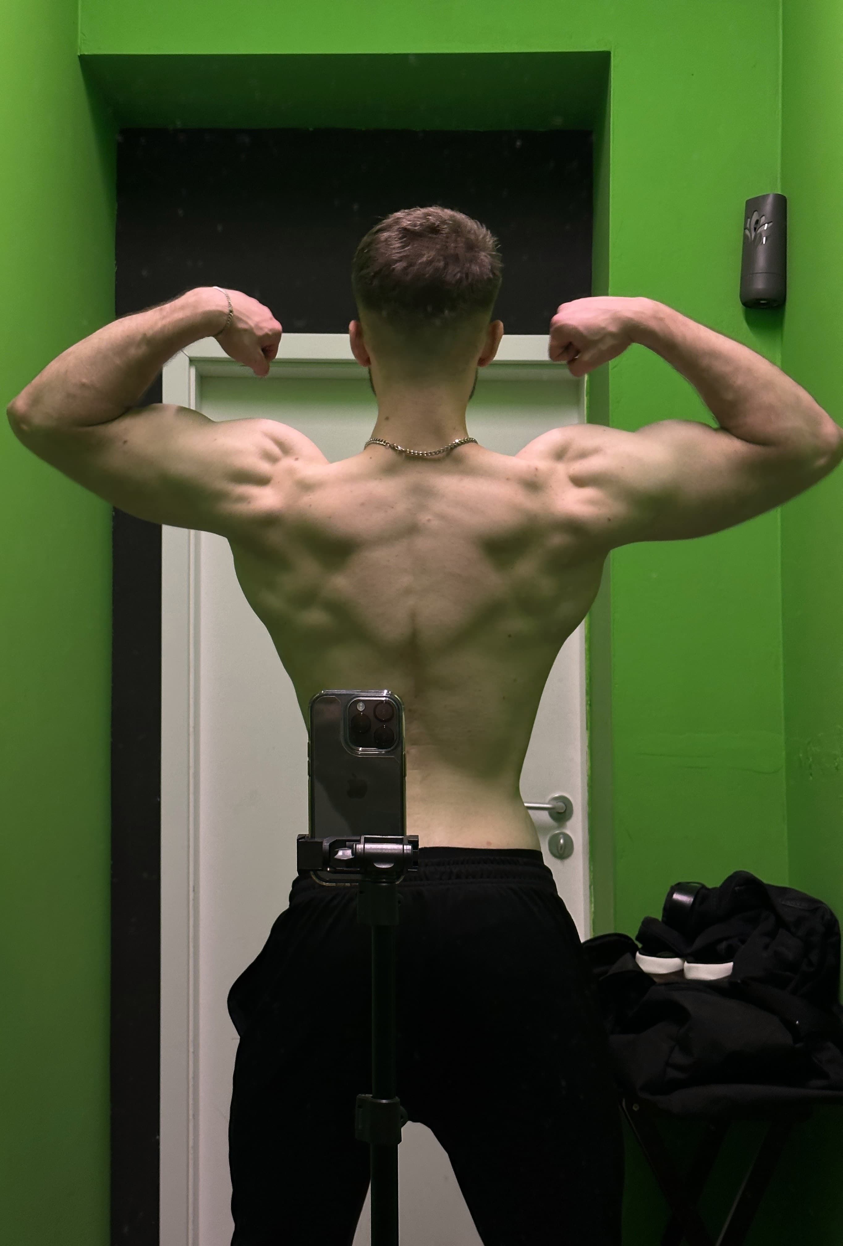 Marvin bei seinen ersten Fortschritten im Gym